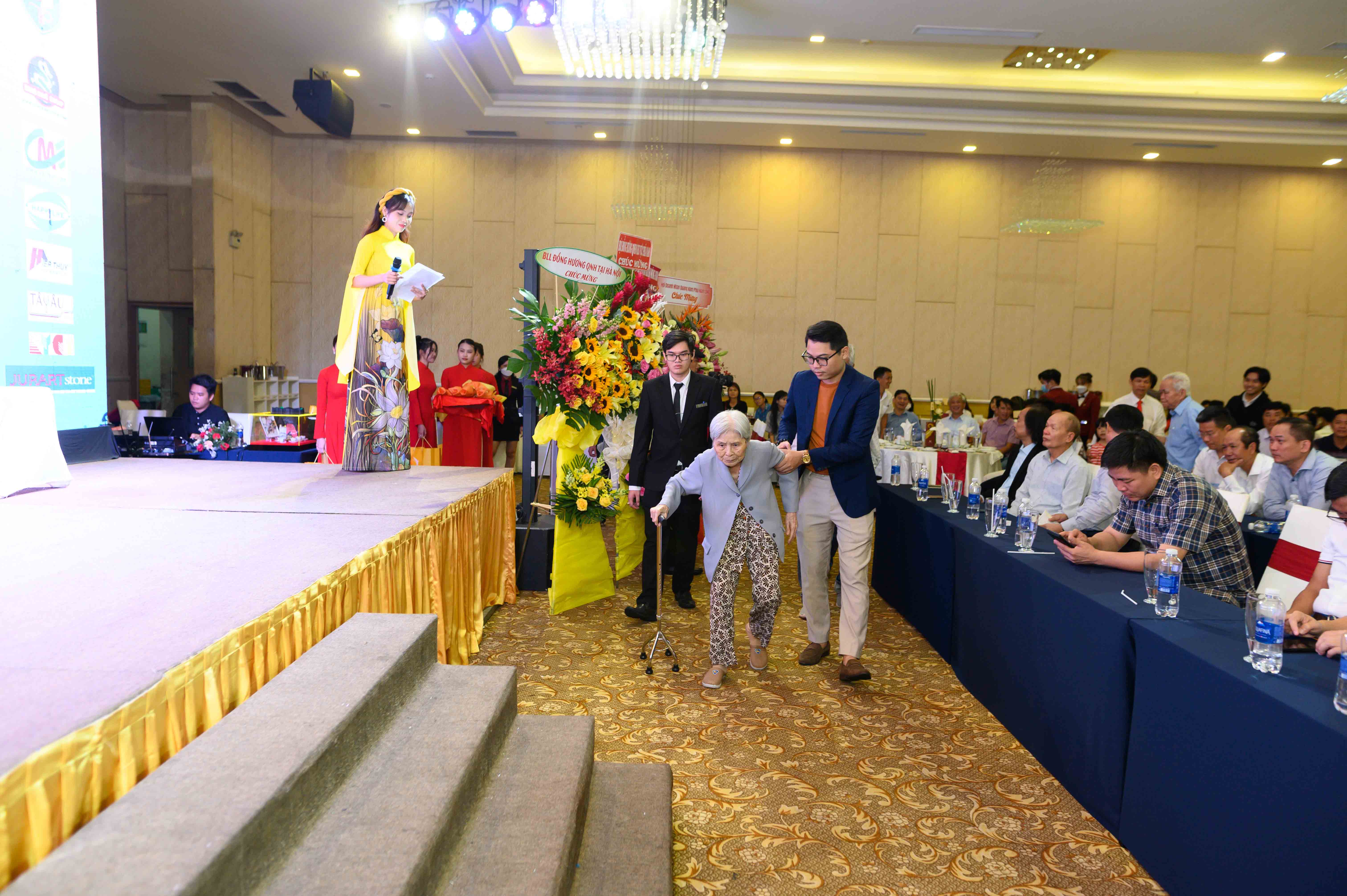 Họp Mặt Hội Đồng Hương 