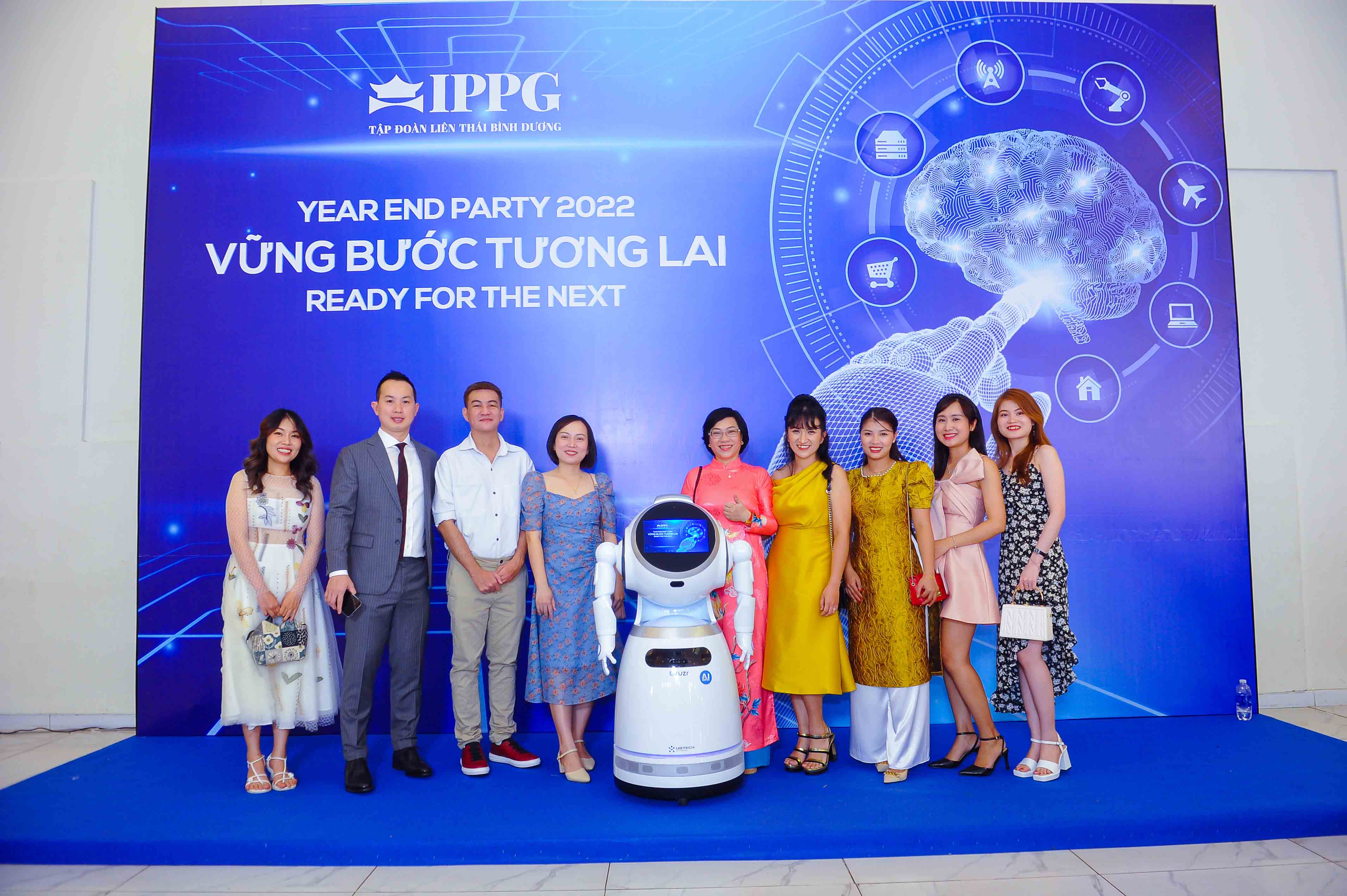 Year-End Party Bùng Nổ