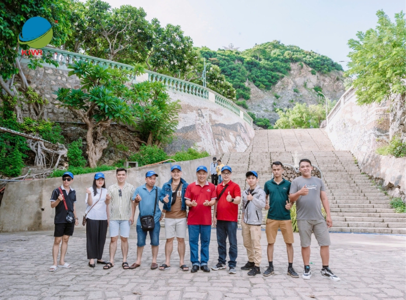 VŨNG TÀU - BIỂN XANH VẪY GỌI