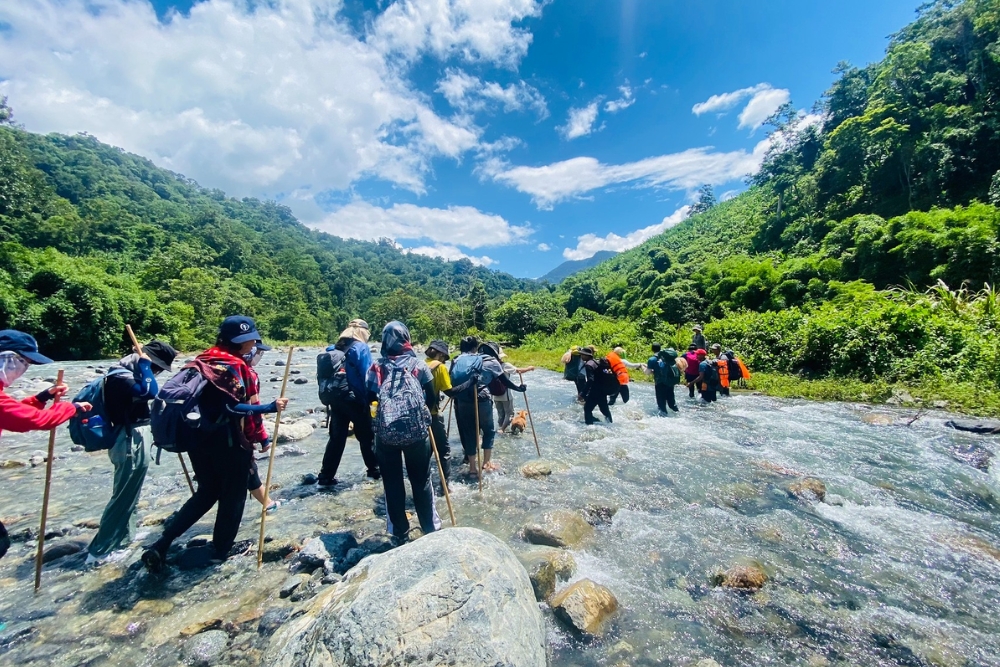 10 lợi ích không ngờ của team building kết hợp trekking đối với doanh nghiệp