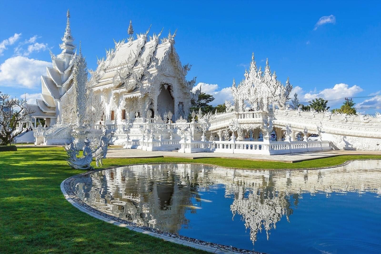 Top 5 địa điểm nên ghé 1 lần trong đời tại “xứ sở chùa vàng''