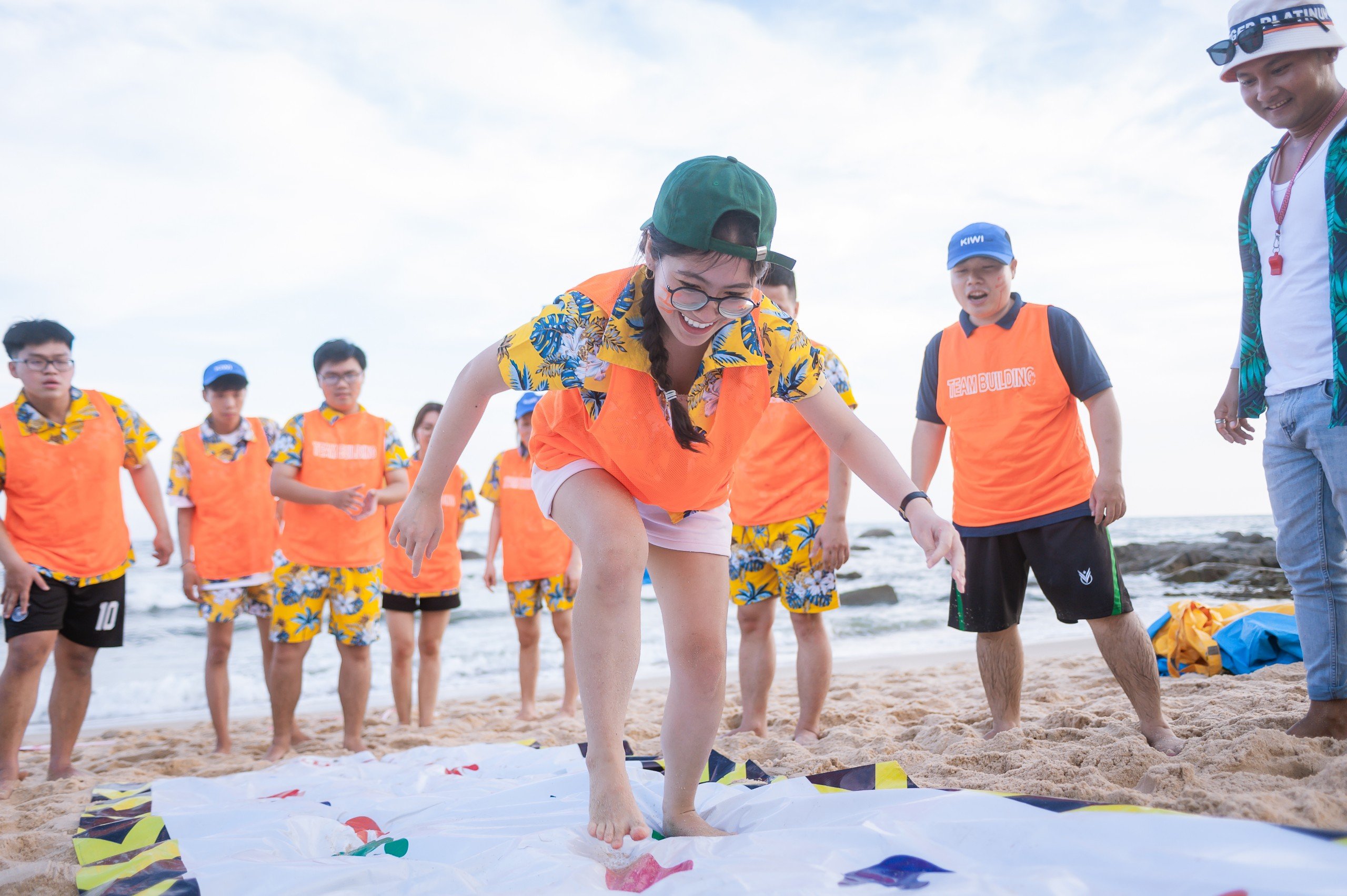 Team Building: ''Cùng Nhau Vươn Tầm Cao Mới''