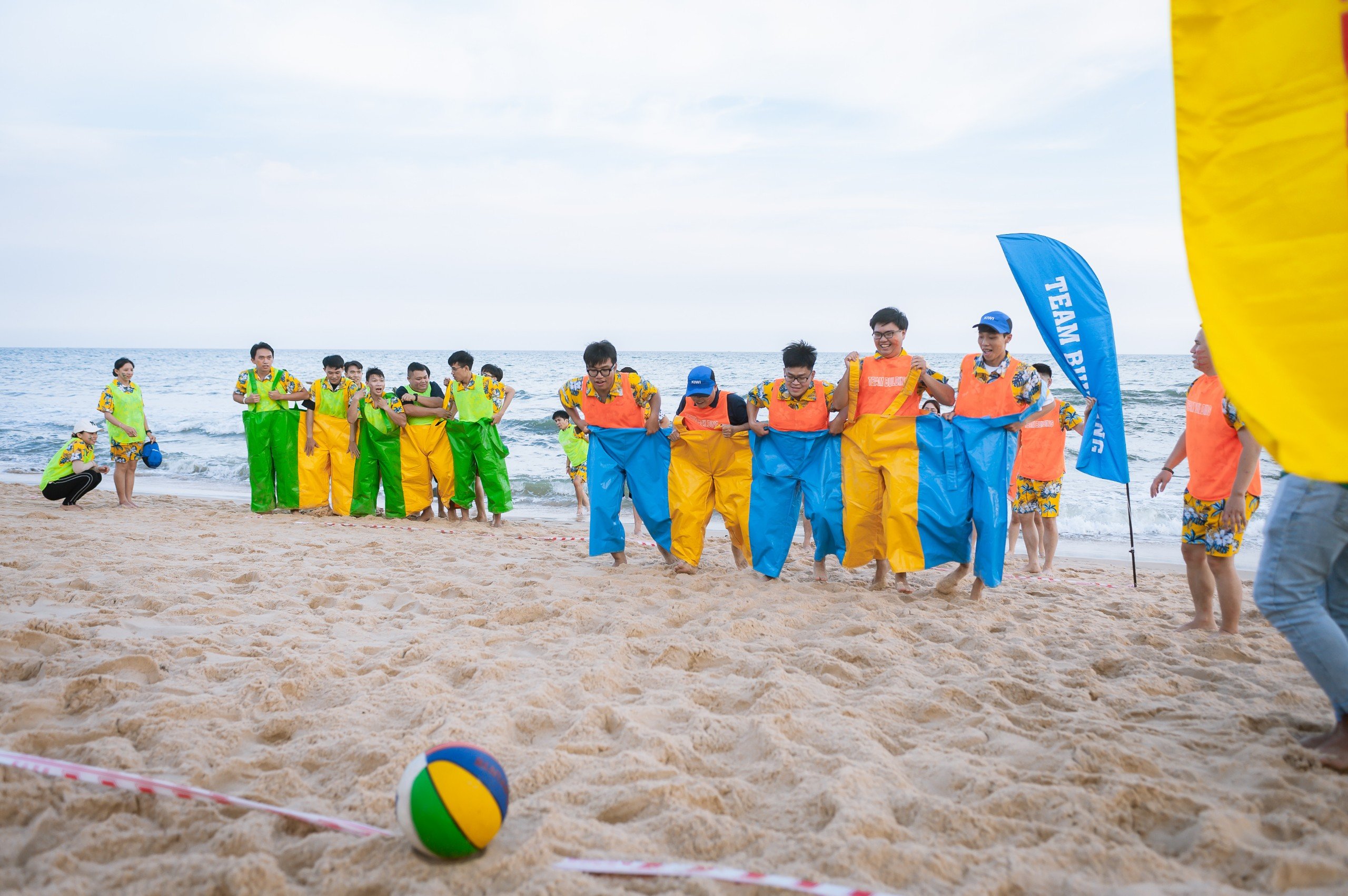 Team Building: ''Cùng Nhau Vươn Tầm Cao Mới''